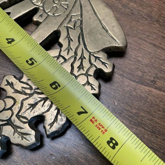 Vintage Christmas Wreath Trivet in Gold Brass-by Knobler-Taiwan - Picture 8 of 9